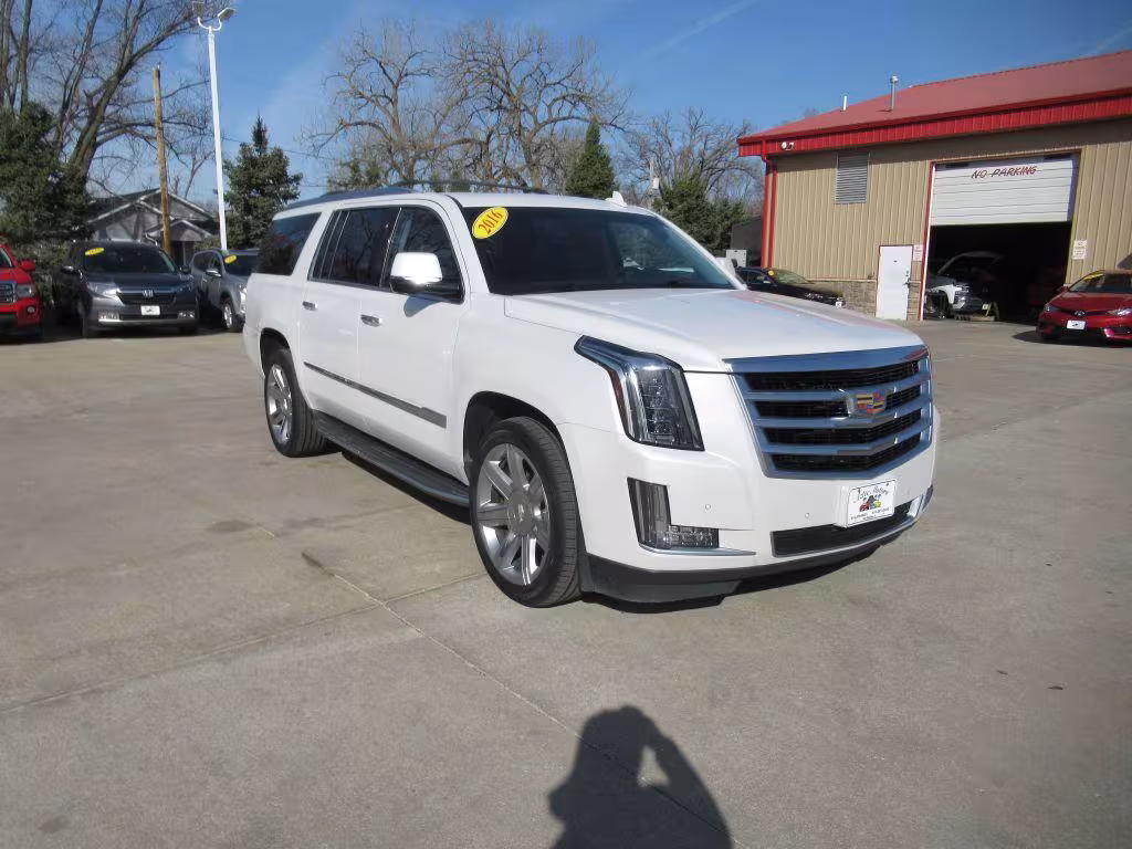 2016 Cadillac Escalade - 1GYS4HKJ1GR188884 - Image #2
