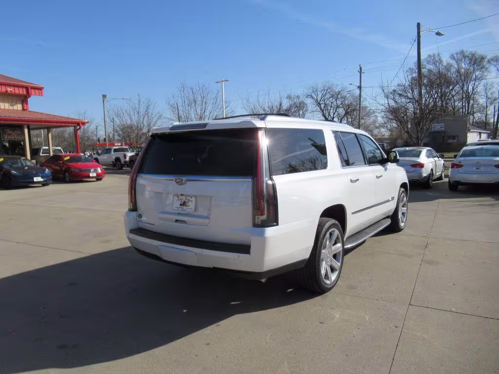 2016 Cadillac Escalade - 1GYS4HKJ1GR188884 - Image #4