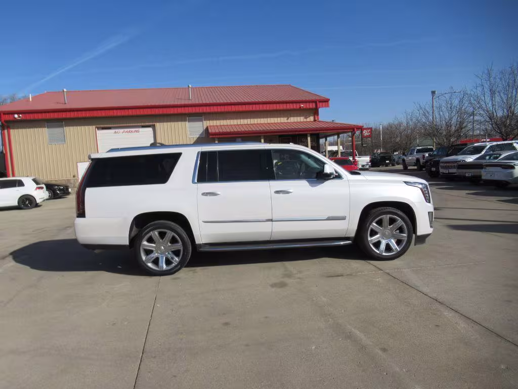 2016 Cadillac Escalade - 1GYS4HKJ1GR188884 - Image #3